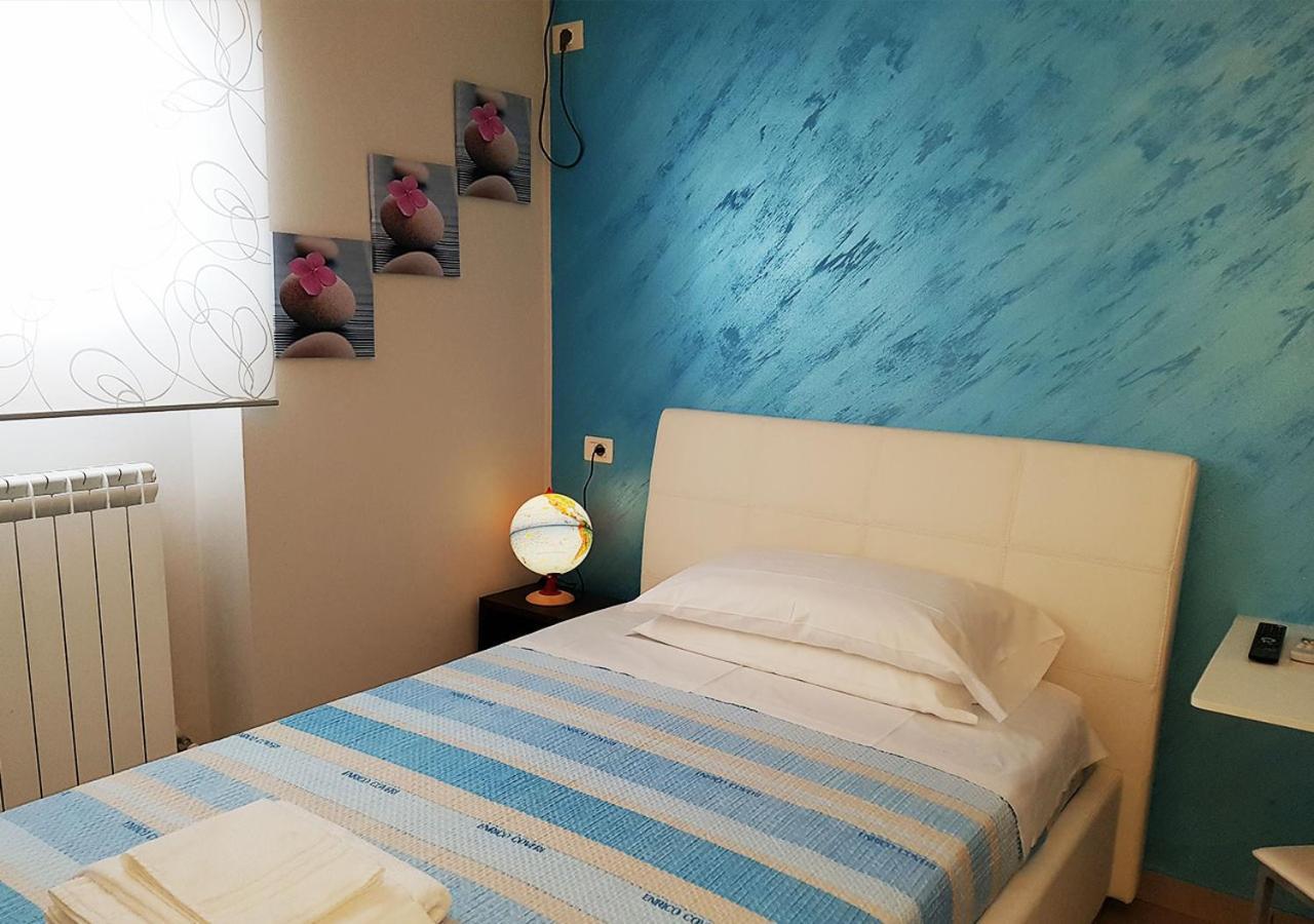 Cristal Rooms Piacenza Buitenkant foto