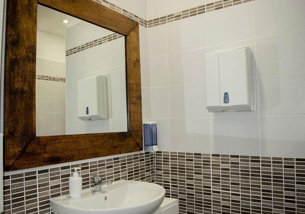 Cristal Rooms Piacenza Buitenkant foto